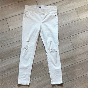 Old Navy Women's White Distressed Jeggings
